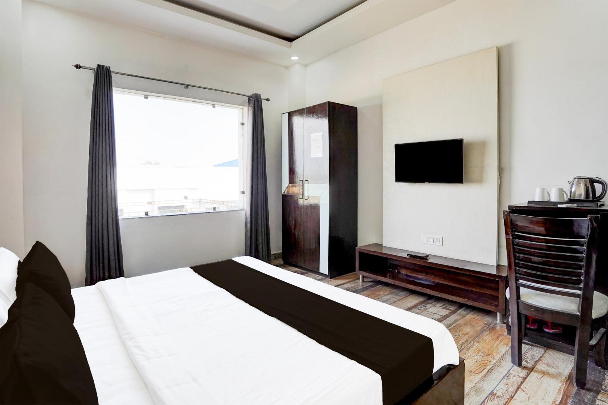 Collection O The God'S Palace Resort Meerut Exterior foto