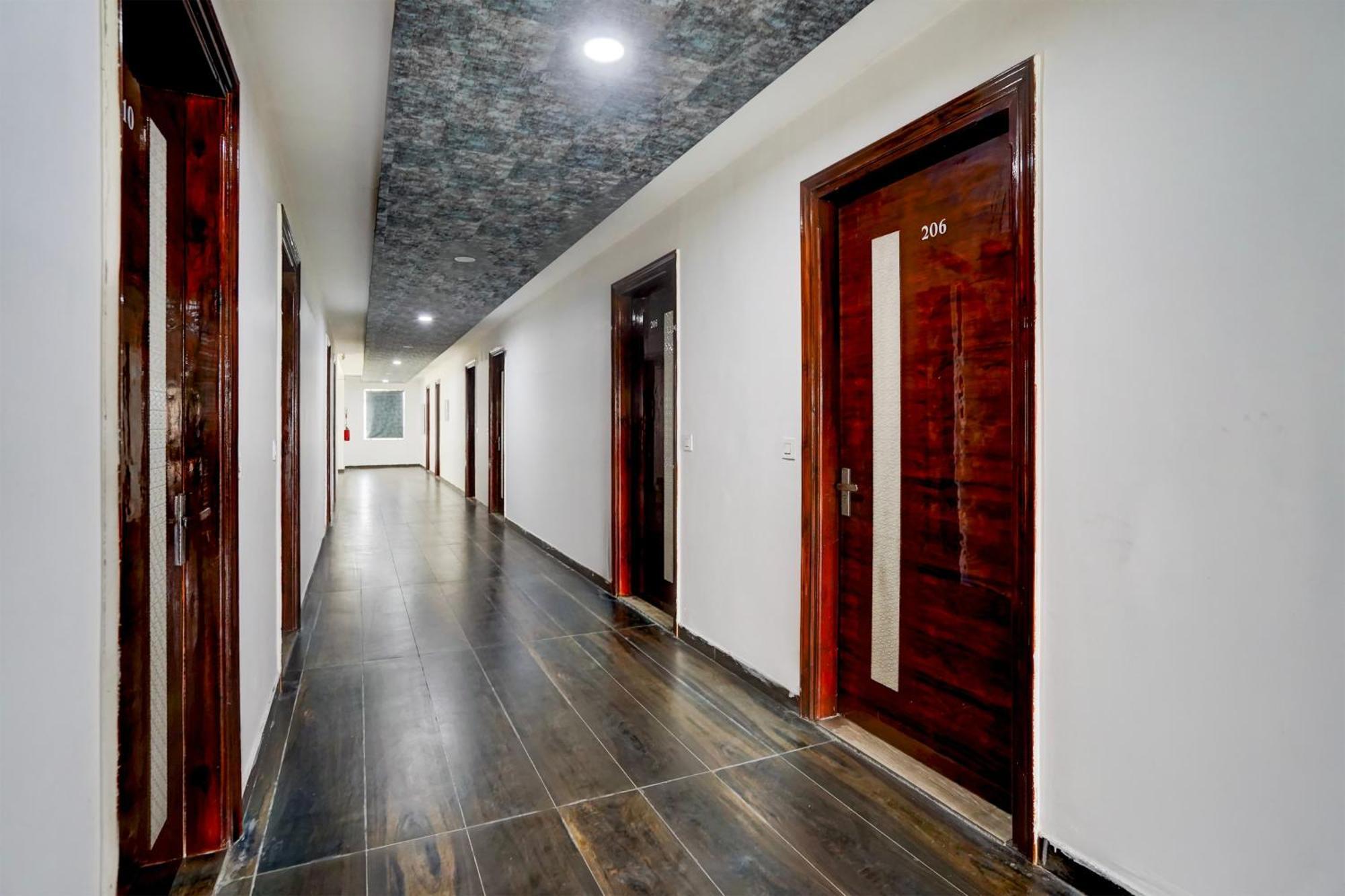 Collection O The God'S Palace Resort Meerut Exterior foto